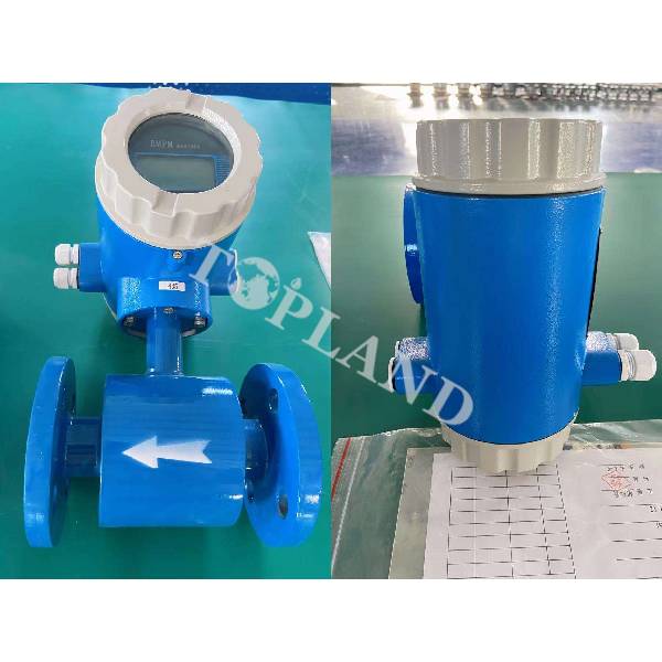 FLOW TRANSMITTER WITH